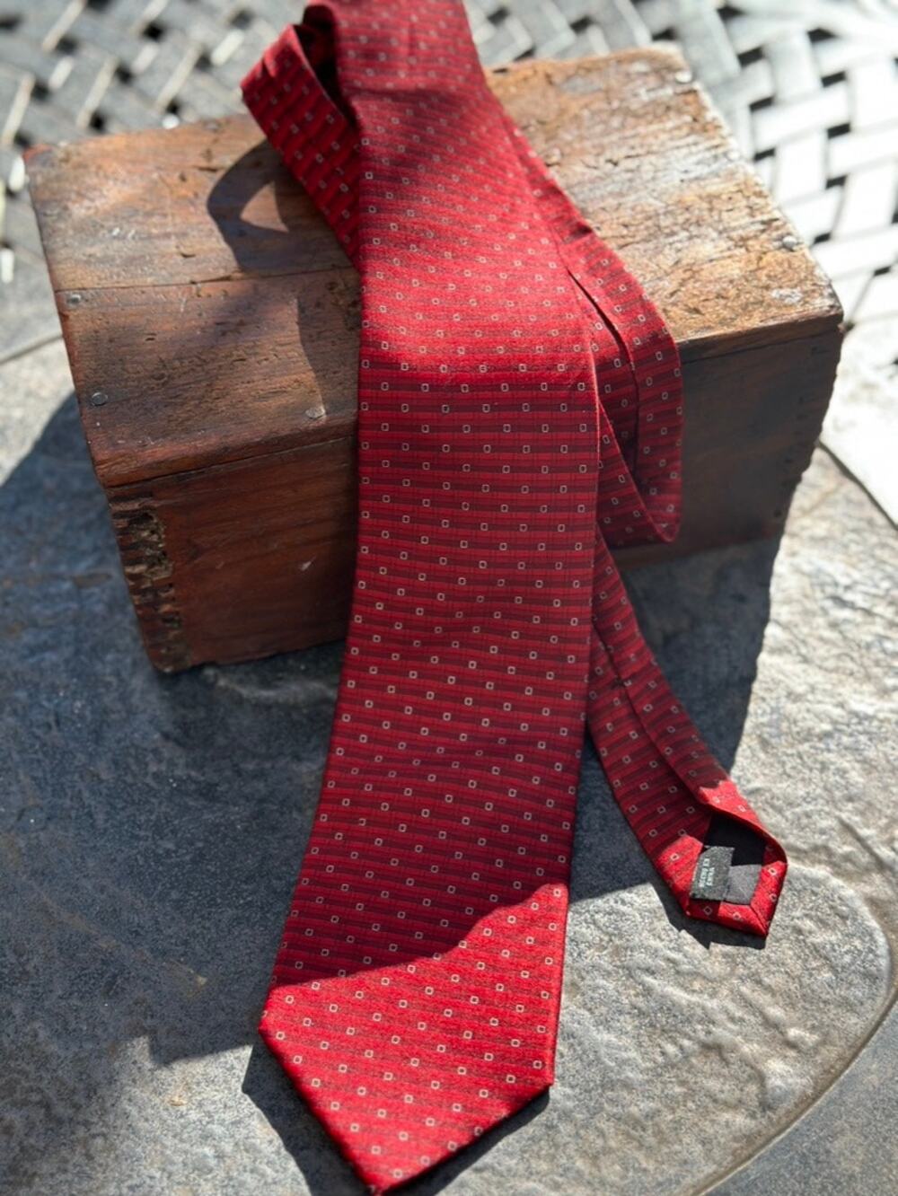 Arrow Red Geometric 100% Silk Mens Tie Classic Necktie
